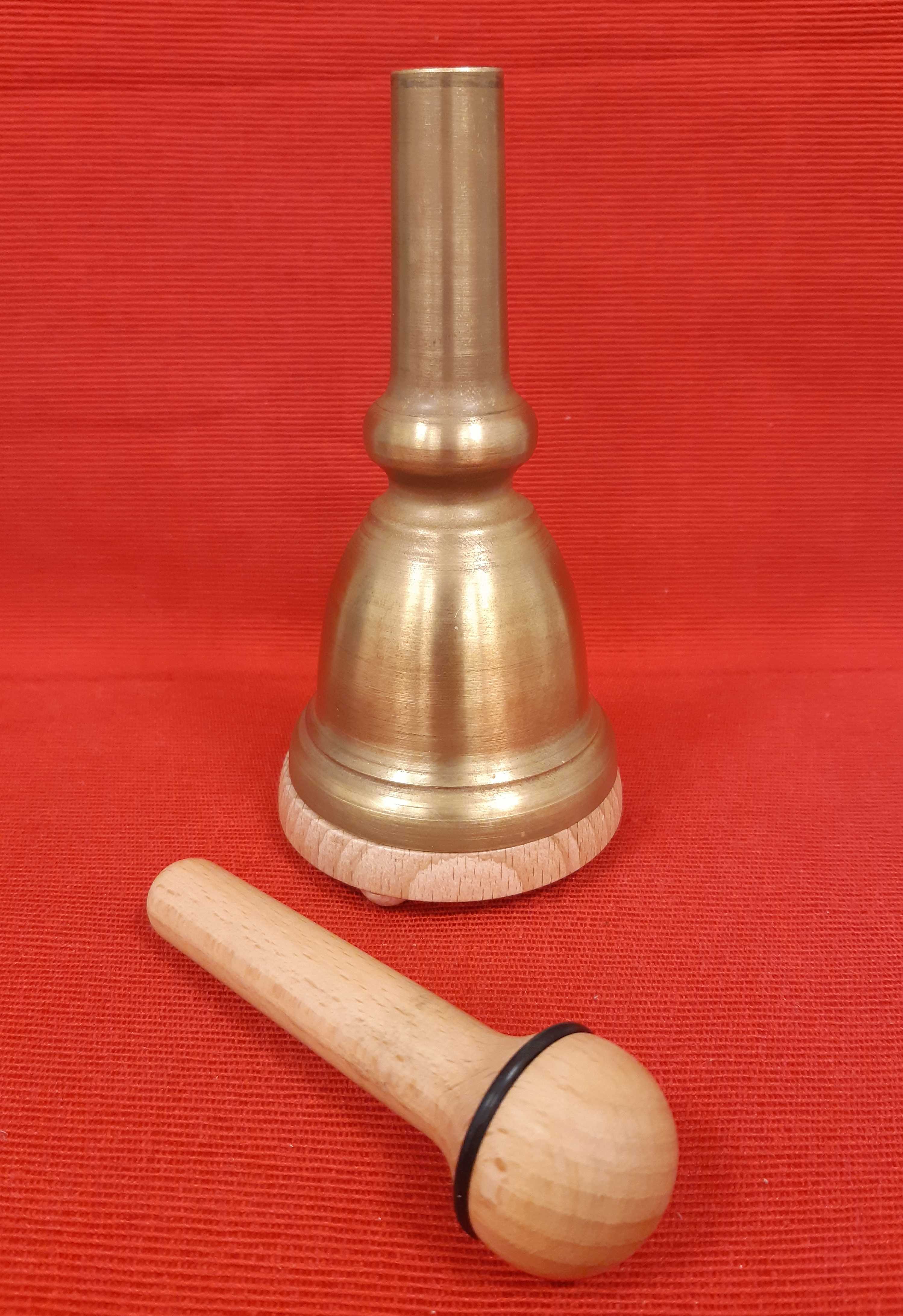 Tuba- Mundstück (Räucherkerzen-Figur und Glocke mit Kammerton a' von Jürgen Huss/Erzg.)